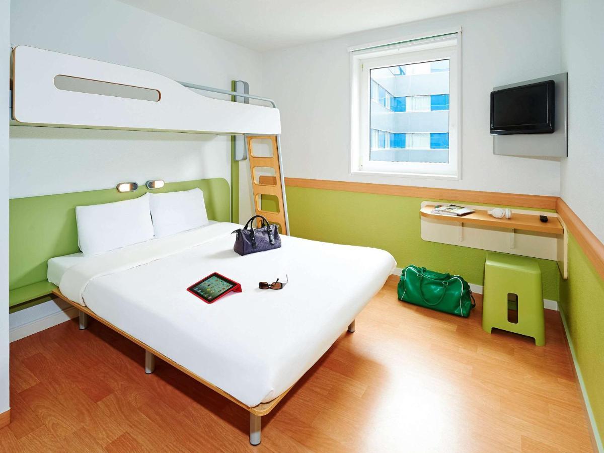 Ibis Budget Lille Уескал Екстериор снимка